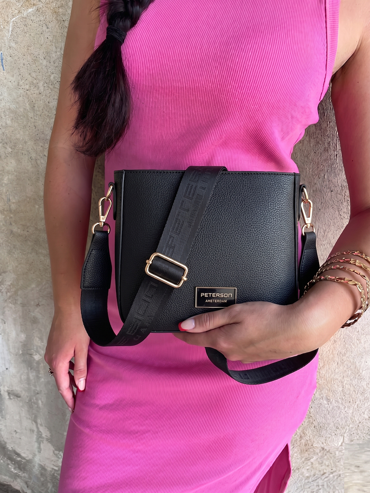 Čierna crossbody kabelka Peterson – praktická basic kabelka na každý deň