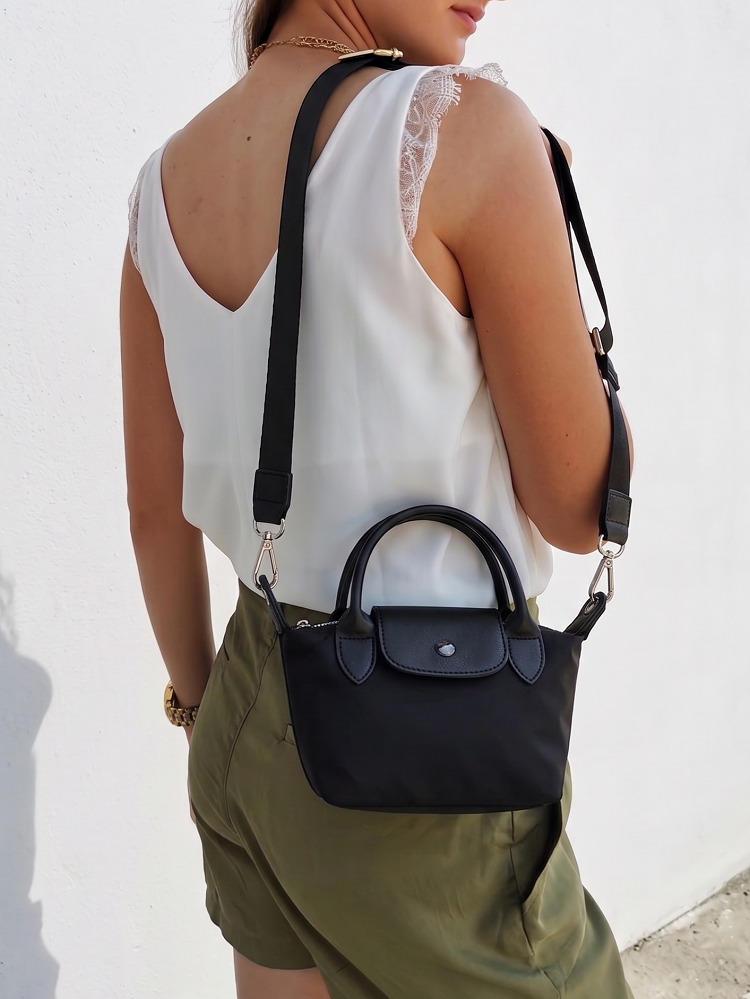 Mini nylonová crossbody – ľahká, praktická a štýlová na cestovanie