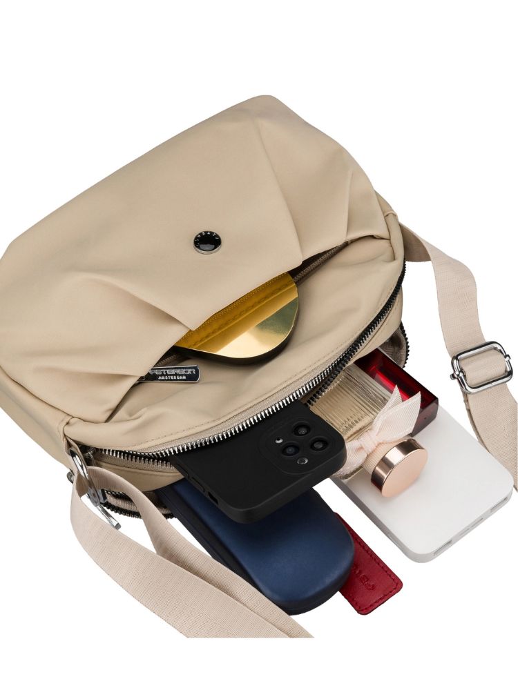 Nylonová crossbody – ľahká, praktická a štýlová na cestovanie