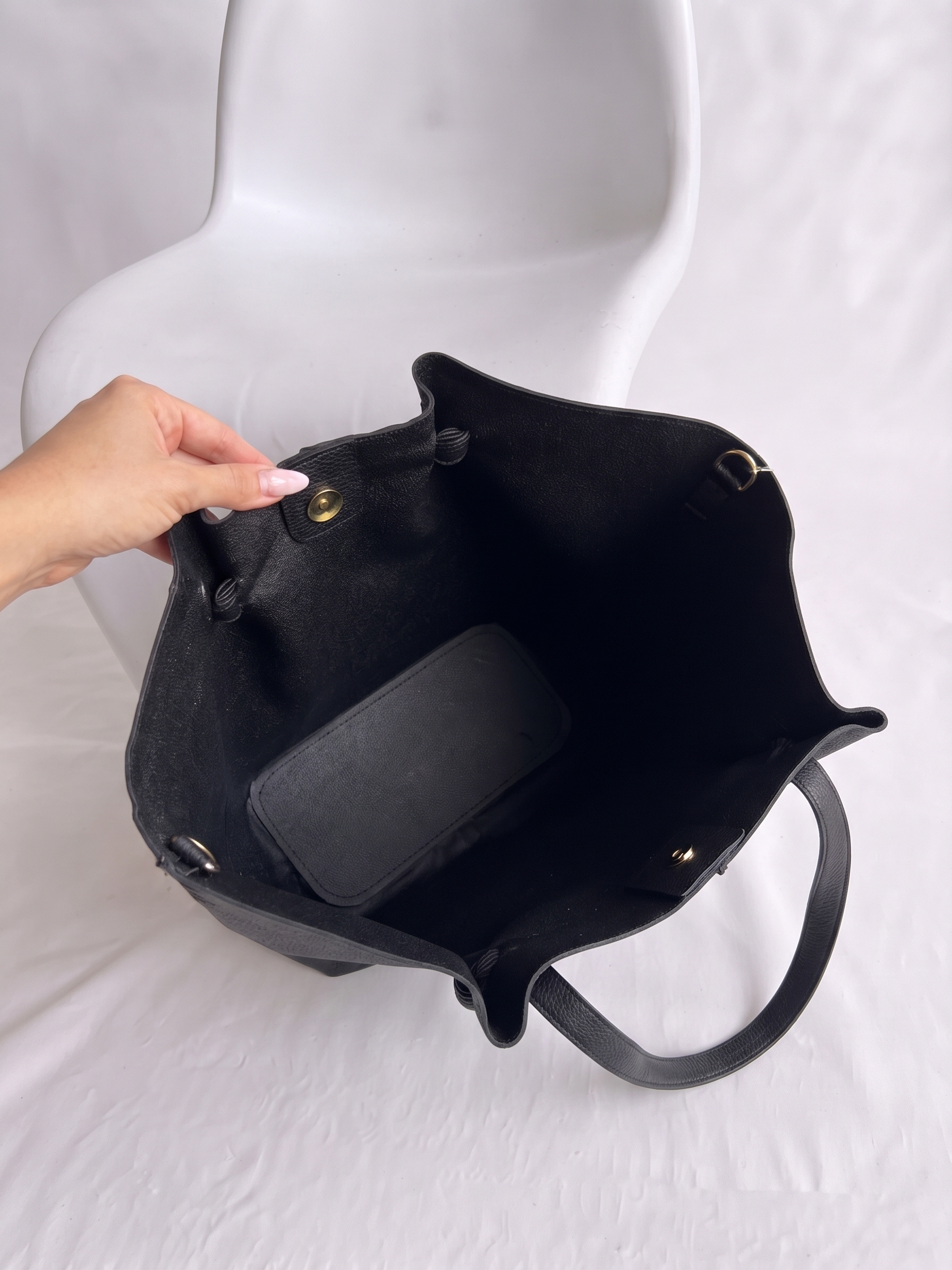 Laura Biaggi čierna kabelka na rameno s crossbody - A4