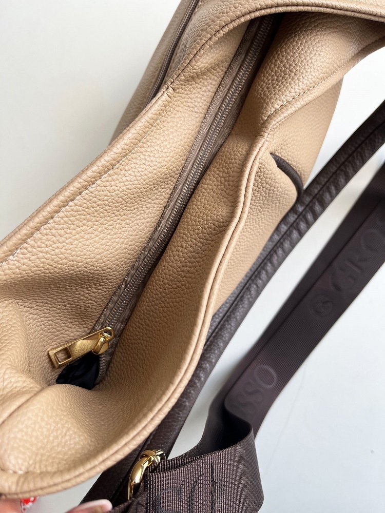 Hnedá kabelka na rameno Grosso - veľká crossbody A4