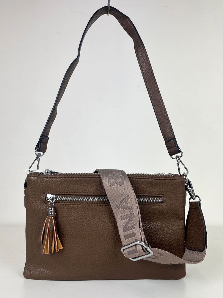 Hnedá crossbody kabelka s dvoma ramienkami