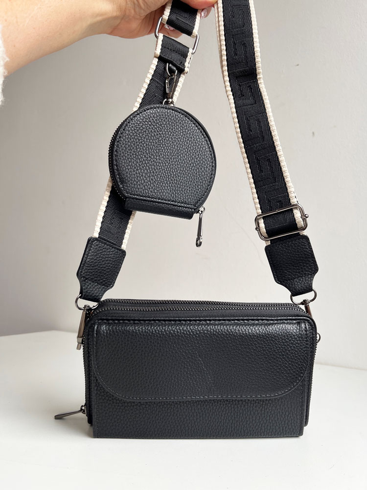 Čierna crossbody a peňaženka v jednom