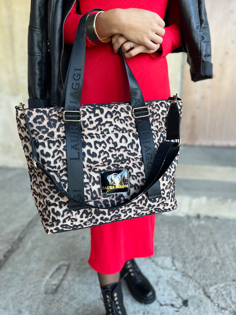 Športová šuštiaková kabelka na rameno Laura Biaggi DX-2126-panther