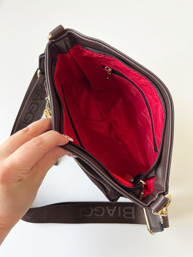 Čokoládová crossbody kabelka Laura Biaggi – praktická na každý deň