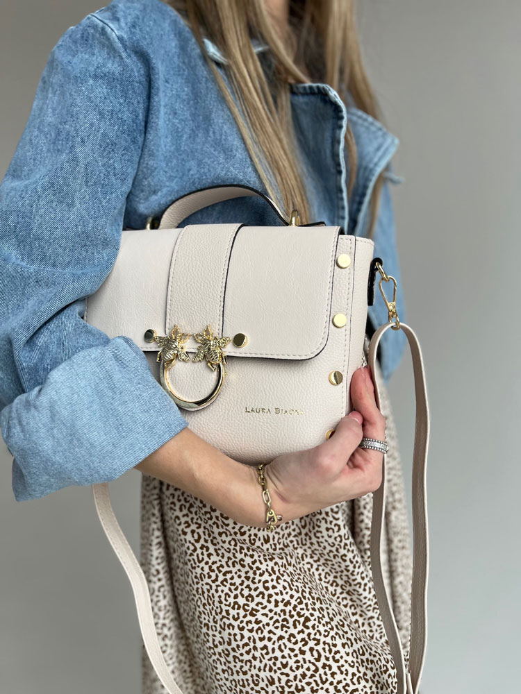 Elegantná béžová crossbody Laura Biaggi – do ruky aj na rameno