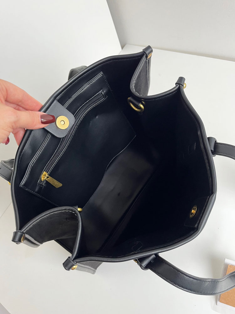 Čierna kabelka na rameno L-6268-30-black