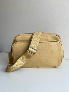 Praktická žltá crossbody kabelka s dvoma priehradkami